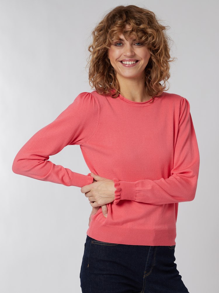Fredrikke genser 7249463_MNU-MELL-S22-Modell-Front_chn=vic_5323_Fredrikke genser MNU 7249463.jpg_Front||Front