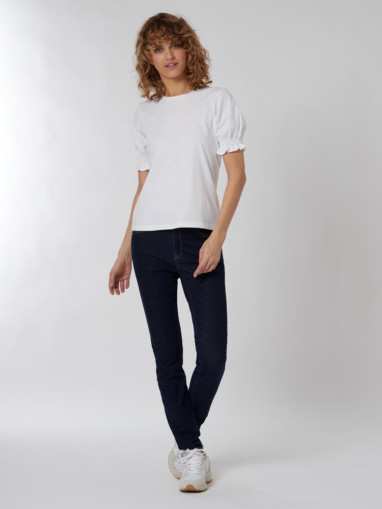 Erica topp 7249470_O68-MELL-S22-details_chn=vic_7566_Erica topp O68 7249470.jpg_