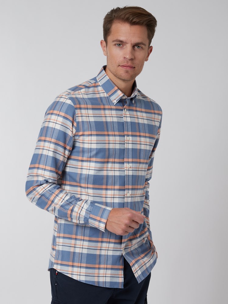 Andrew rutet skjorte 7249530_MMR-VESB-S22-Modell-Front_chn=vic_9010.jpg_Front||Front