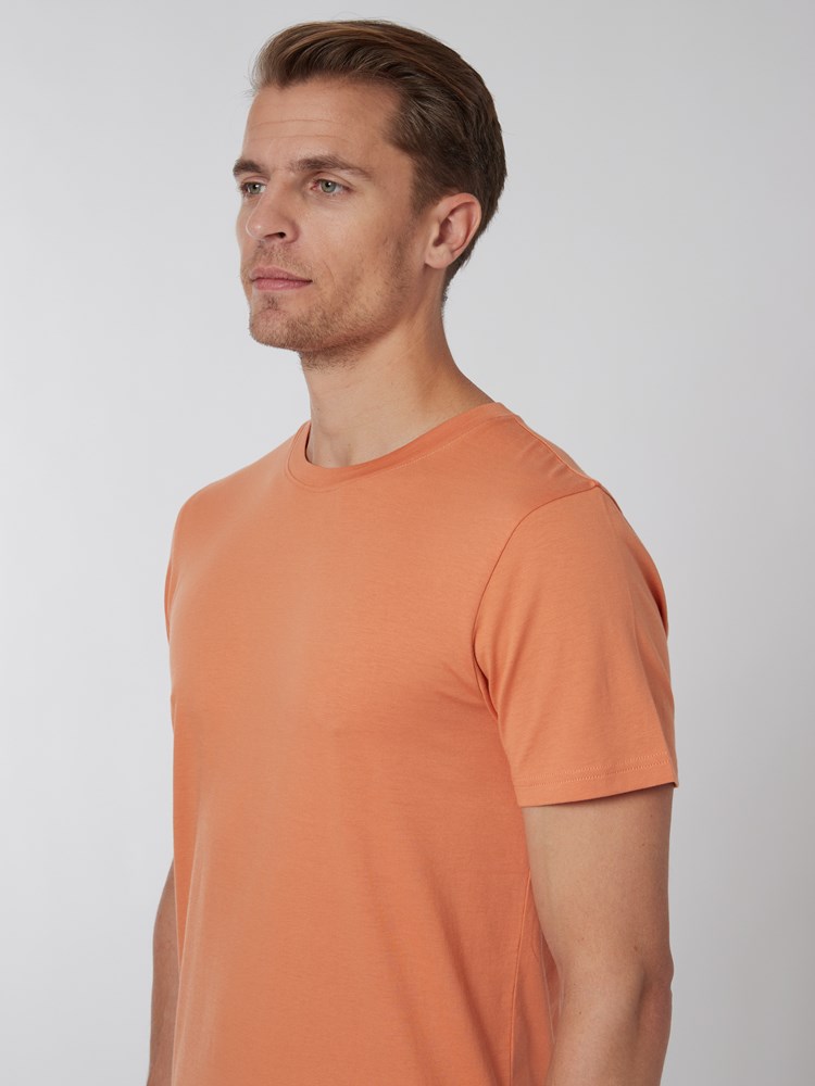 Ryan t-skjorte 7249554_MMR-VESB-S22-Modell-Right_chn=vic_661.jpg_Right