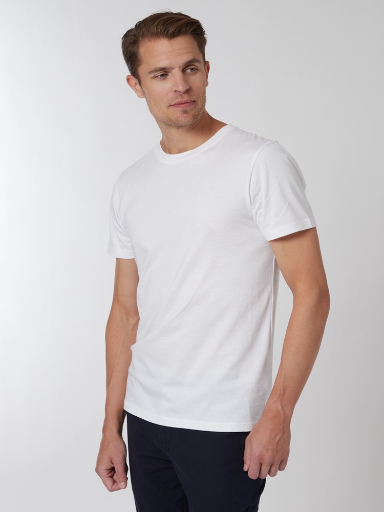 Ryan t-skjorte 7249554_O68-VESB-S22-Modell-Front_chn=vic_686.jpg_Front