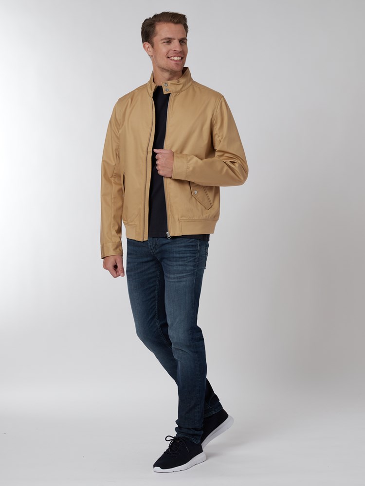 Valentino jakke 7249571_AAO-MRCAPUCHIN-S22-Modell-Front_chn=vic_4620_Valentino jakke AAO.jpg_Front||Front