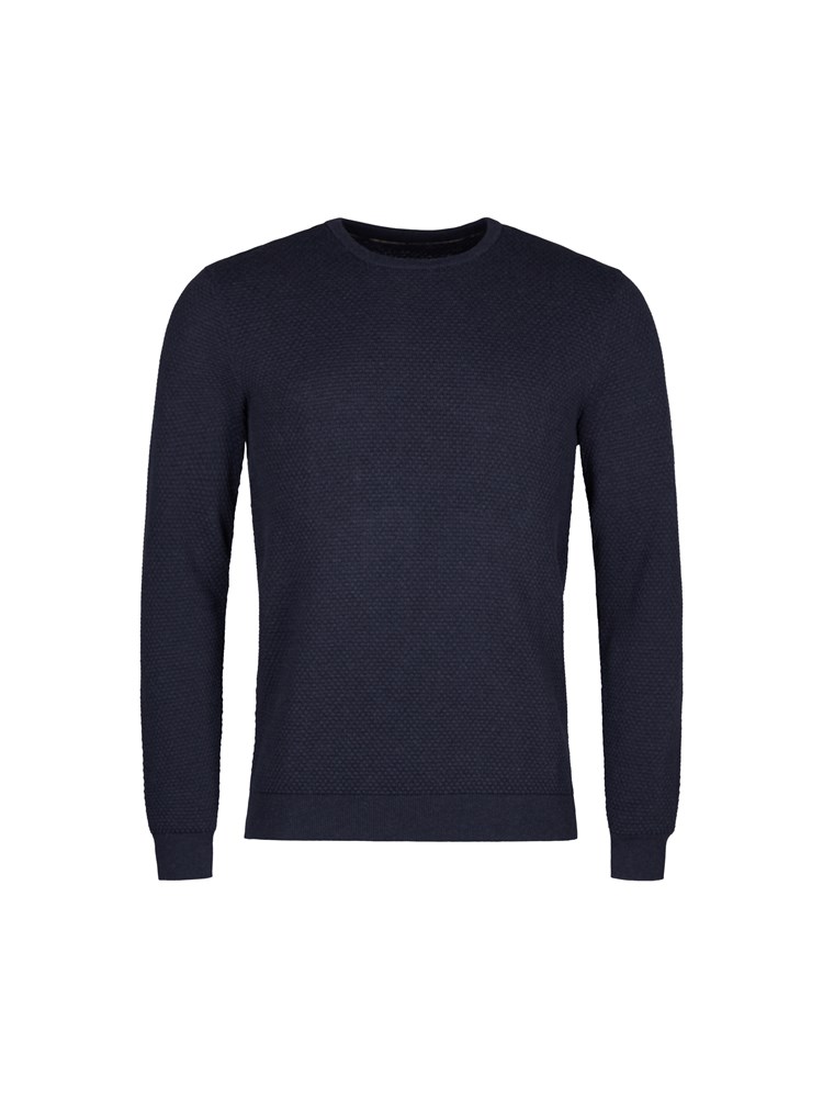 Theo genser 7249598_EM6-VESB-S22-Modell-Right_chn=vic_5743.jpg_Right||Right