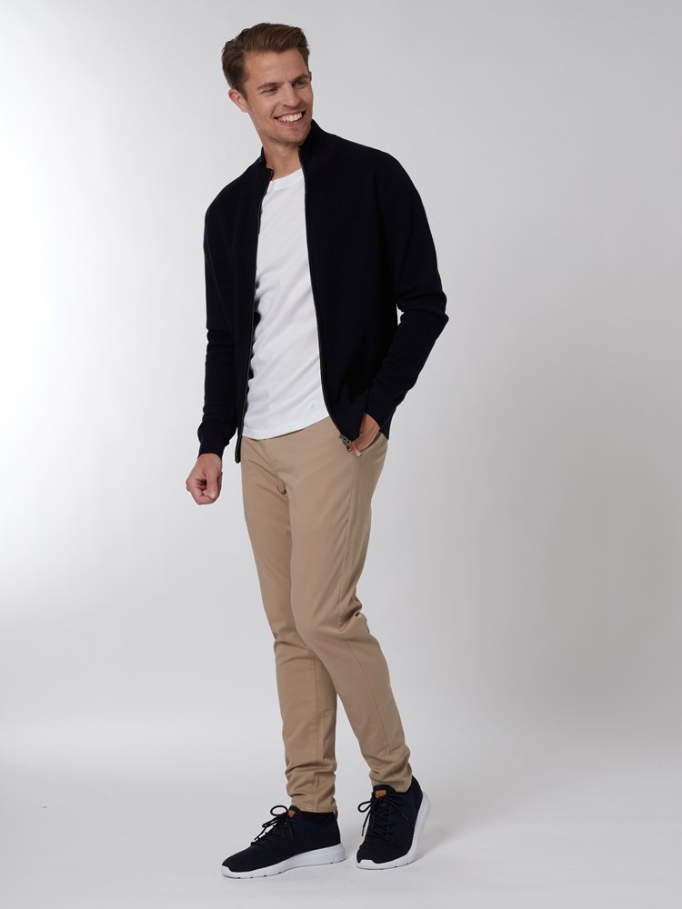 Ethan cardigan 7249601_EM6-VESB-S22-details_chn=vic_9643.jpg_