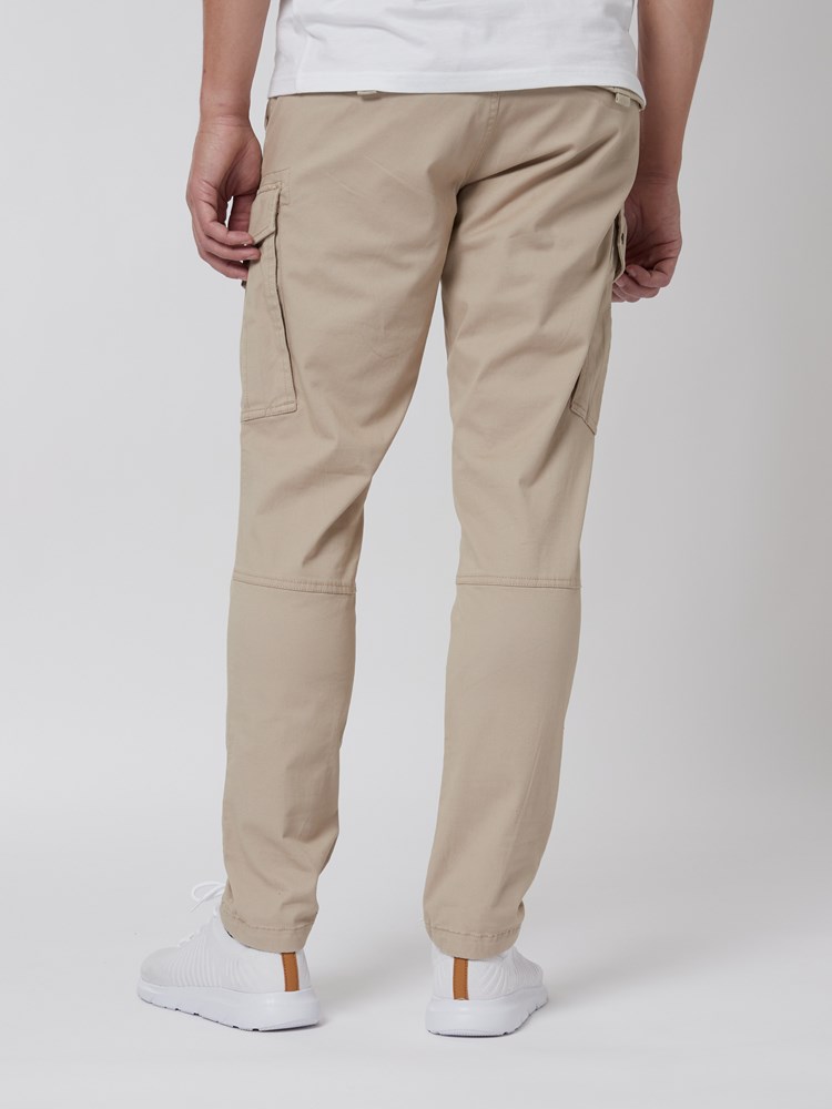Cargo stretch pant 7249644_I4Y-HENRYCHOICE-S22-Modell-Back_chn=vic_1140_Cargo stretch pant I4Y.jpg_Back||Back