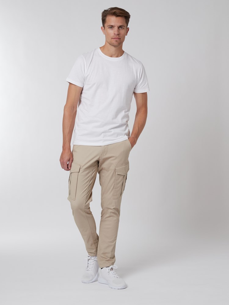 Cargo stretch pant 7249644_I4Y-HENRYCHOICE-S22-Modell-Front_chn=vic_3055_Cargo stretch pant I4Y.jpg_Front||Front