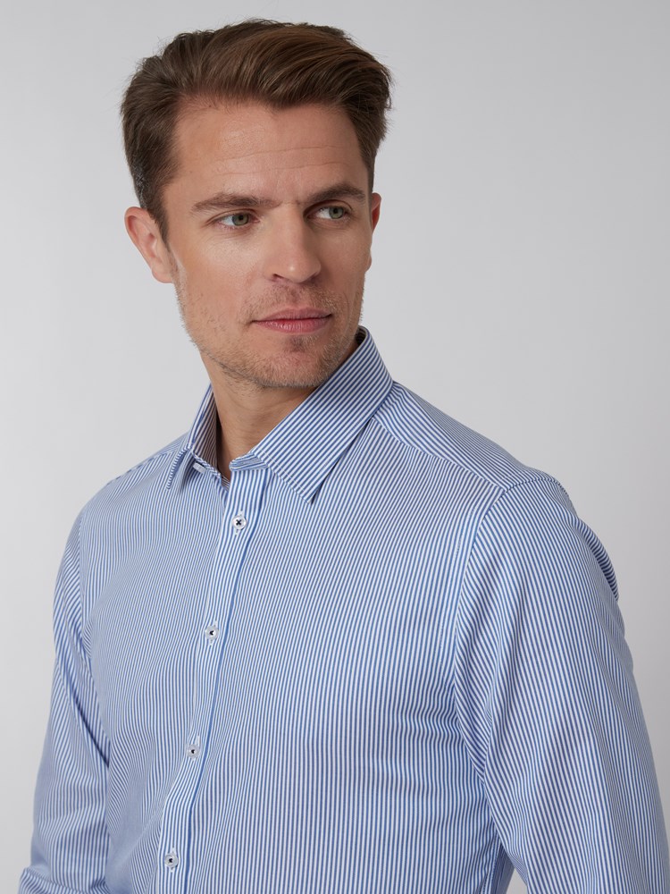 Banda skjorte 7249666_E8Q-MARIOCONTI-S22-Modell-Front_chn=vic_6616.jpg_Front||Front