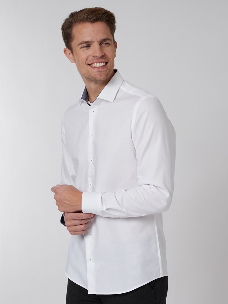 Veneto skjorte 7249670_O68-MARIOCONTI-S22-Modell-Front_chn=vic_4787.jpg_Front||Front