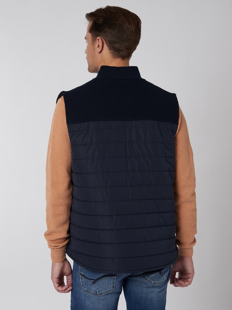 Axel vest 7249683_EM6-VESB-S22-Modell-Back_chn=vic_4045.jpg_Back||Back