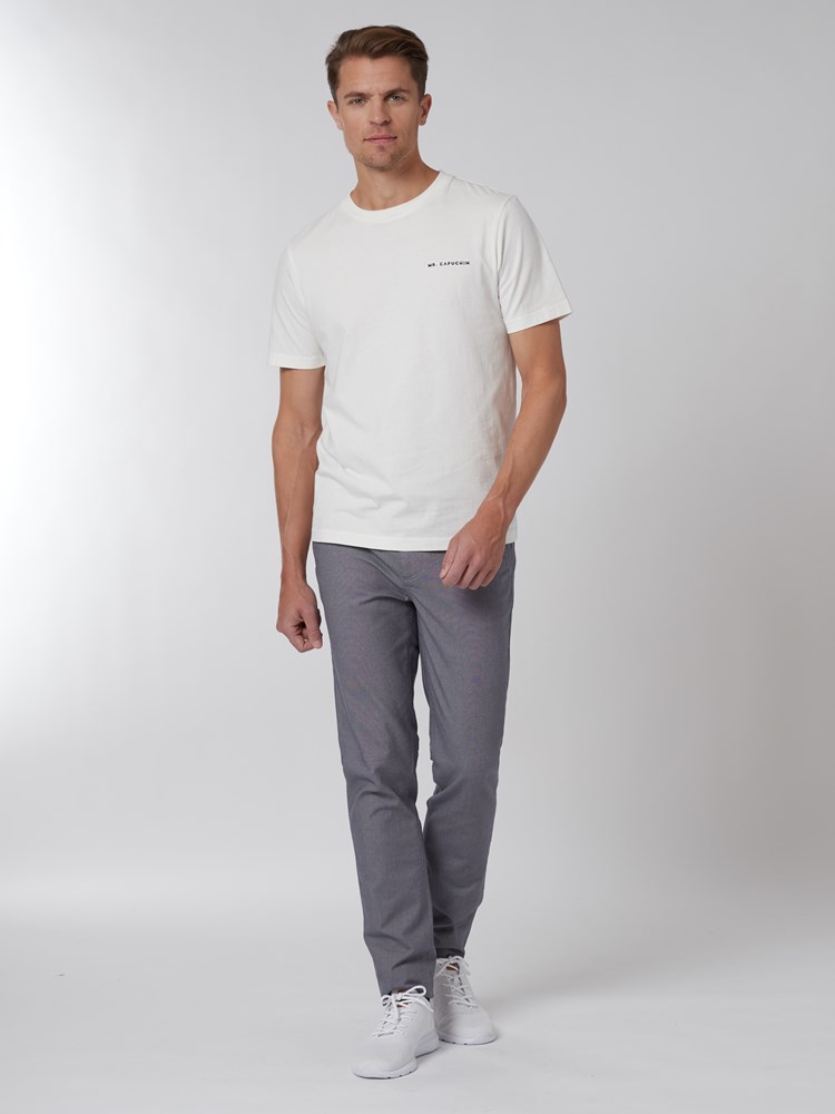 Slim structure chino 7249686_ID9-MRCAPUCHIN-S22-Modell-Front_chn=vic_6461_Slim structure chino ID9_Slim structure chino ID9 7249686.jpg_Front||Front
