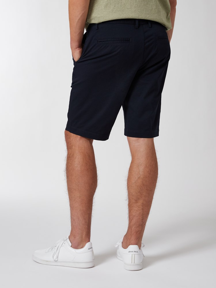 Crew chino shorts 7249913_C27-MRCAPUCHIN-H22-Modell-Back_chn=vic_5657_Crew chino shorts C27.jpg_Back||Back