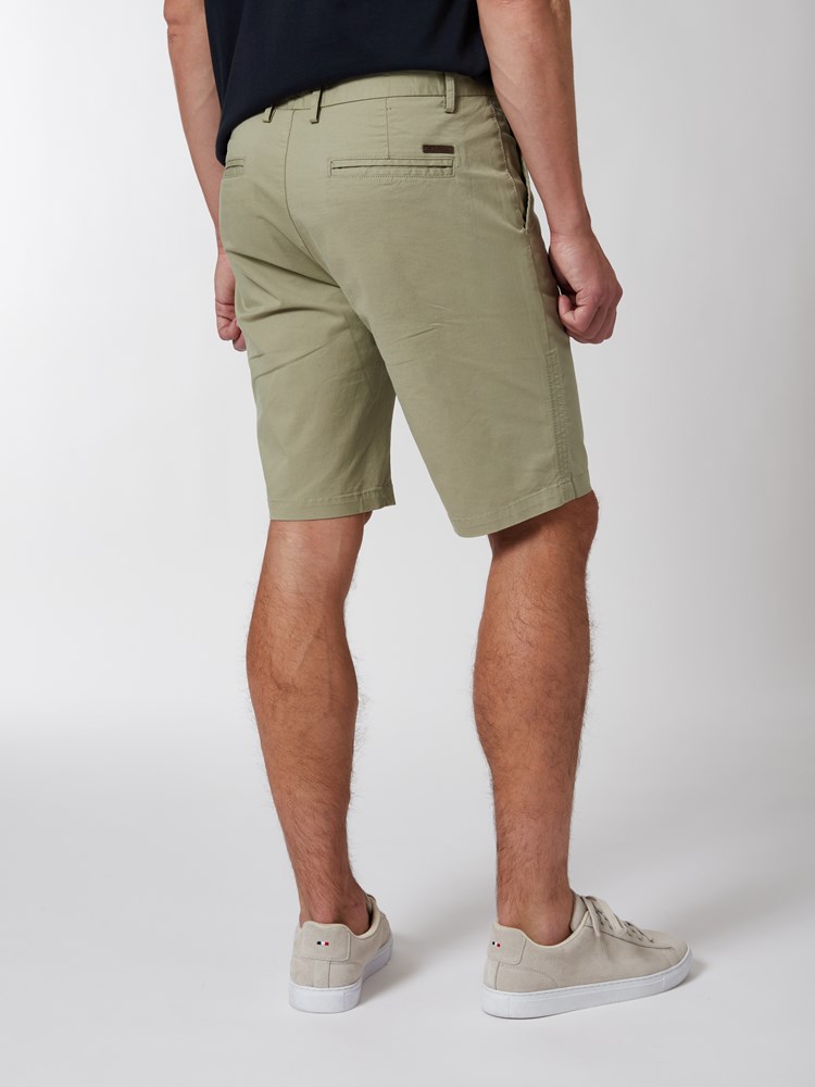 Crew chino shorts 7249913_I4V-MRCAPUCHIN-H22-Modell-Back_chn=vic_4641_Crew chino shorts I4V.jpg_Back||Back