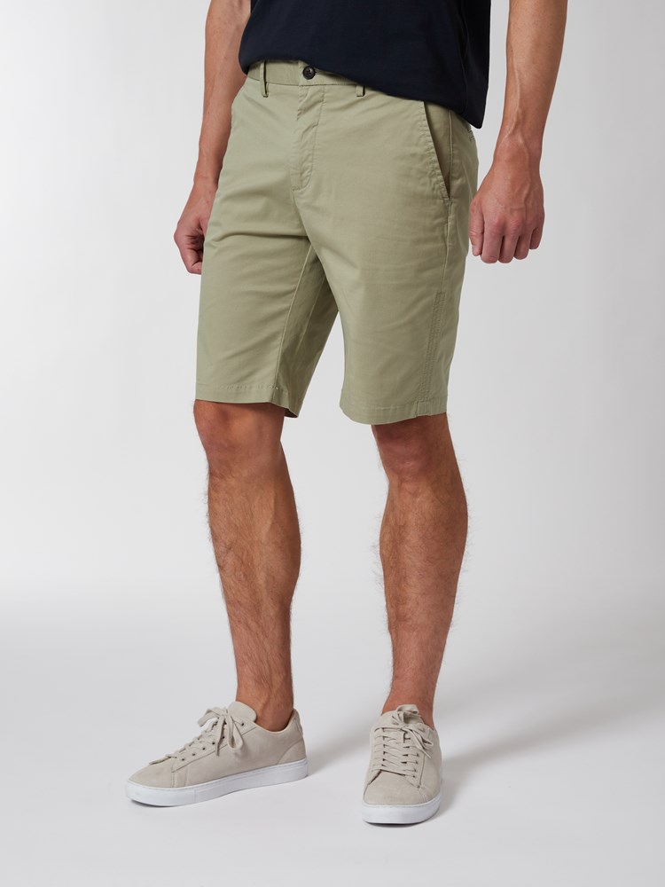 Crew chino shorts 7249913_I4V-MRCAPUCHIN-H22-Modell-Front_chn=vic_3227_Crew chino shorts I4V.jpg_Front||Front