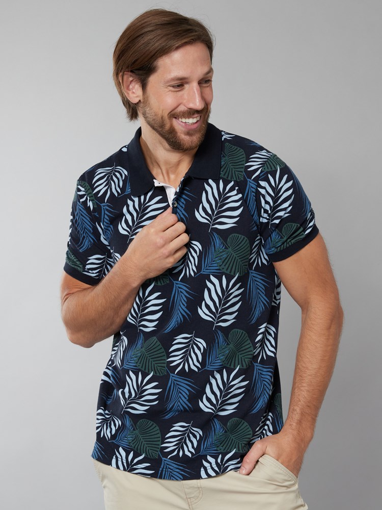 Edgar pique 7250054_EM6-JEANPAUL-H22-Modell-Front_5325.jpg_Front||Front