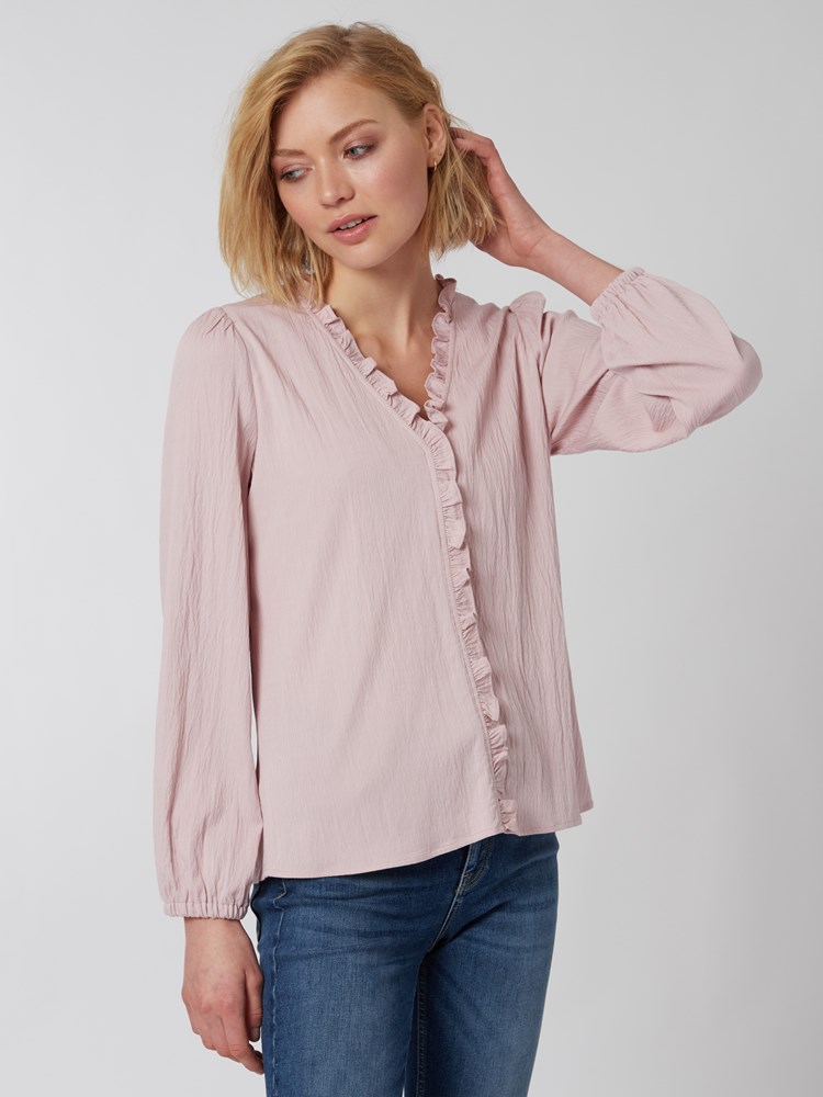 Veronika bluse 7250098_MGU-RICCO VERO-S22-Modell-Front_chn=vic_8912_Veronika bluse MGU 7250098.jpg_Front||Front