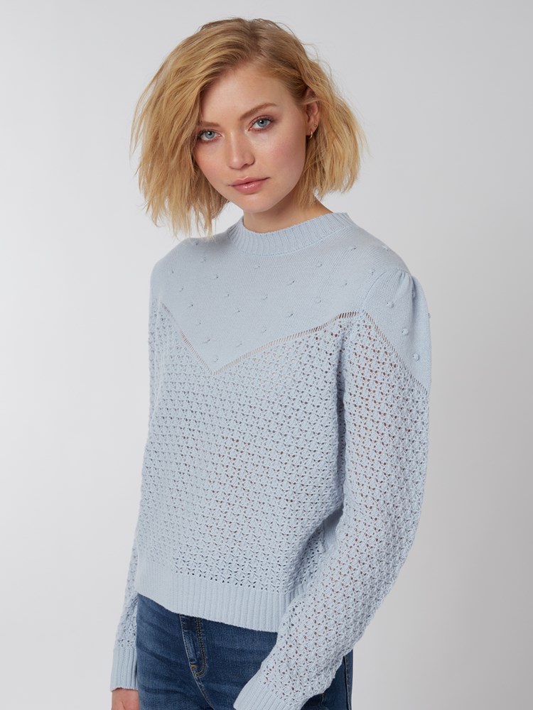 Rose genser 7250106_402-RICCO VERO-S22-Modell-Front_chn=vic_8892_Rose genser 402_Rose genser 402 7250106.jpg_Front||Front