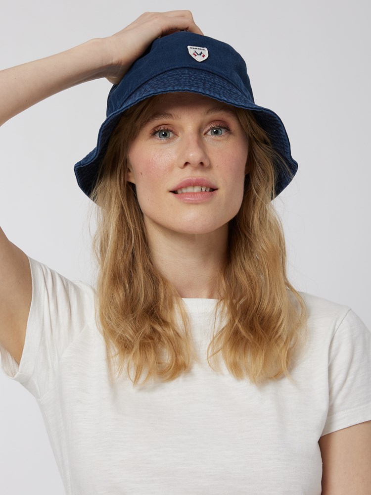 Luna bøttehatt 7250124_EM6-JEANPAUL-H22-Front_5525_Luna bøttehatt_Luna bøttehatt EM6_Luna bøttehatt EM6 7250124_Luna bøttehatt 7250124.jpg_Front||Front