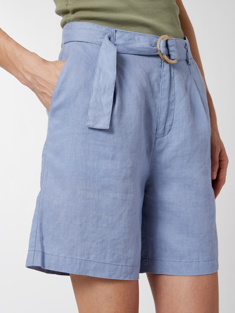 Clarita linshorts 7250411_ECL-BLU-H22-Modell-Front_chn=vic_7295_Clarita linshorts ECL 7250411.jpg_Front||Front