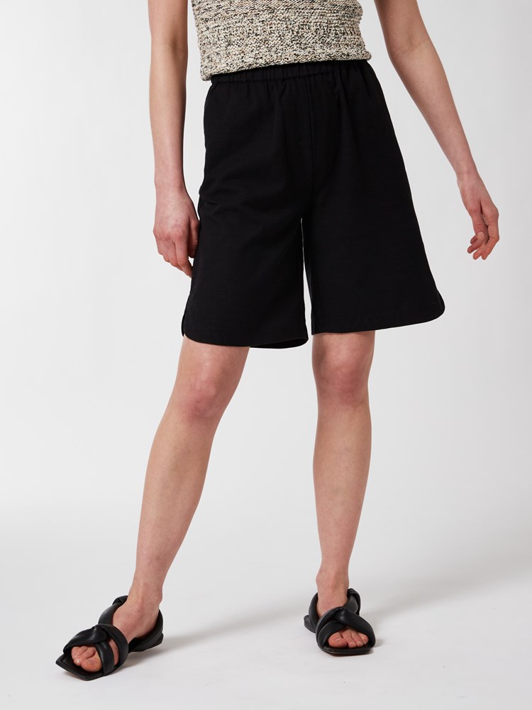 Chloe shorts 7250413_CAB-BLU-H22-Modell-Front_chn=vic_7758_Chloe shorts CAB 7250413.jpg_Front||Front
