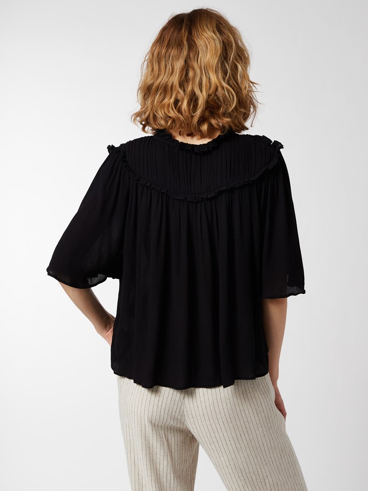 Coachella bluse 7250443_CAB-BLU-H22-Modell-Front_chn=vic_1830_Coachella bluse CAB 7250443.jpg_Front||Front