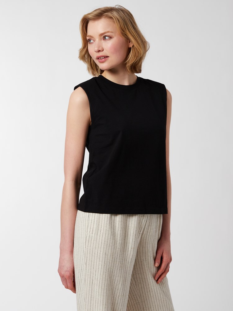 Ellie singlet 7250464_CAB-BLU-H22-Modell-Front_chn=vic_1030_Ellie singlet CAB 7250464.jpg_Front||Front