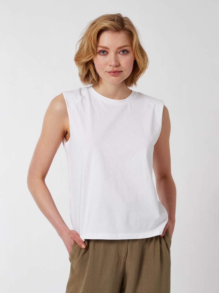 Ellie singlet 7250464_O68-BLU-H22-Modell-Front_chn=vic_5945_Ellie singlet O68 7250464.jpg_Front||Front