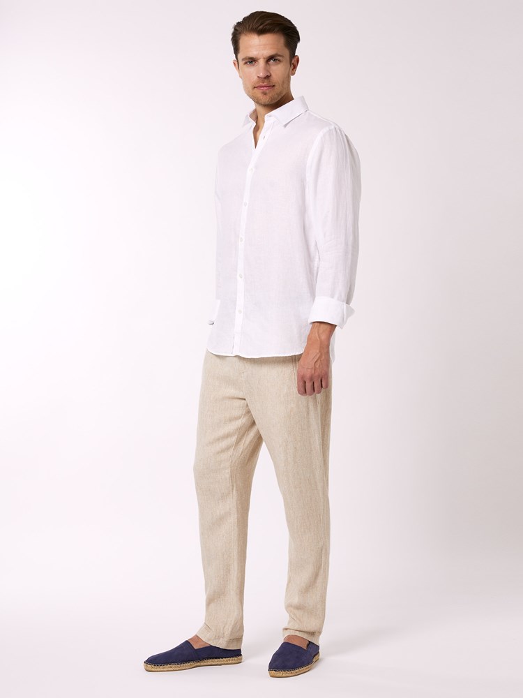 Robert linbukse 7250487_I2M-VESB-H22-Modell-Front_chn=vic_3725.jpg_Front||Front
