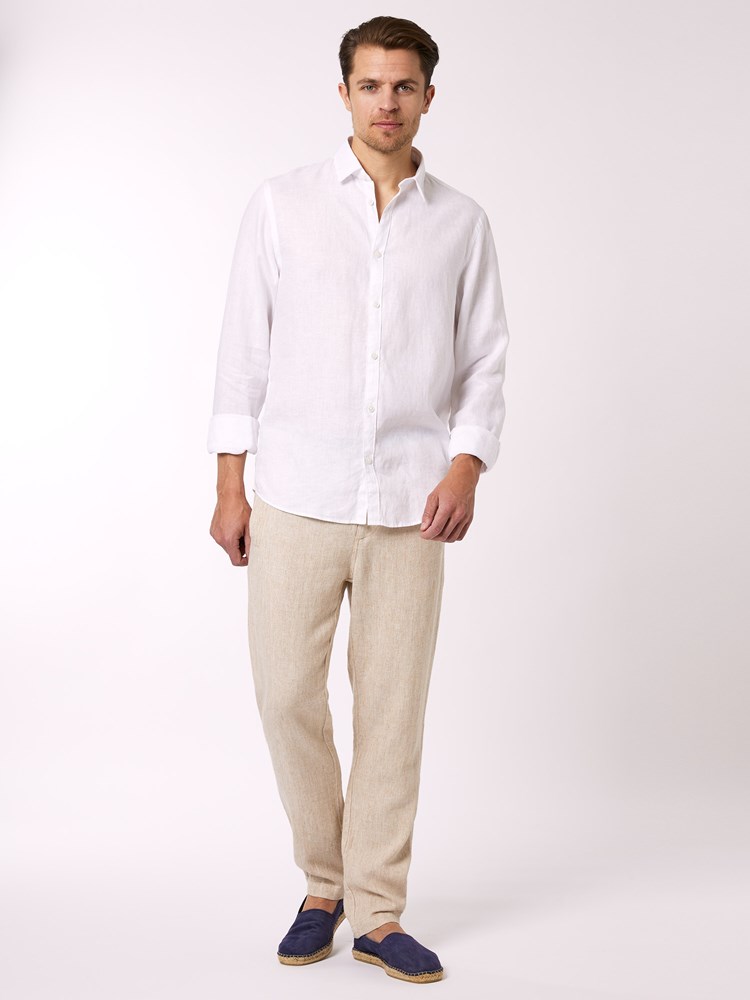 Robert linbukse 7250487_I2M-VESB-H22-Modell-Front_chn=vic_8533.jpg_Front||Front