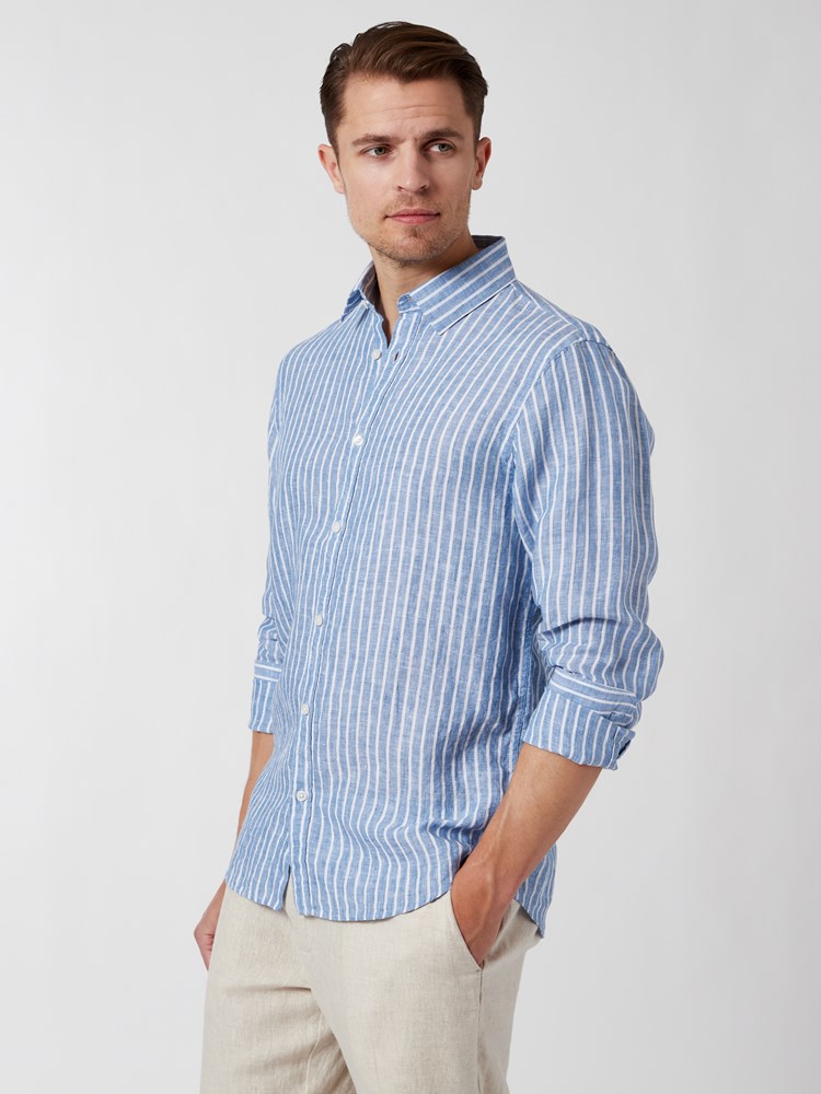 Conrad linskjorte 7250490_E9N-VESB-H22-Modell-Front_chn=vic_7292.jpg_Front||Front