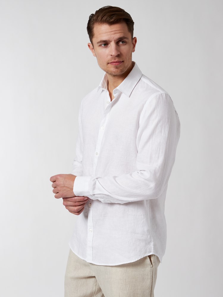 Conrad linskjorte 7250490_O68-VESB-H22-Modell-Front_chn=vic_6329_Conrad linskjorte O68 7250490.jpg_Front||Front