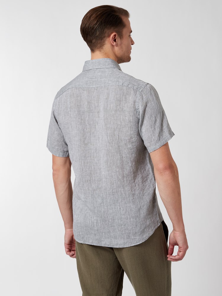 Carter linskjorte 7250493_I4V-VESB-H22-Modell-Back_chn=vic_6778.jpg_Back||Back