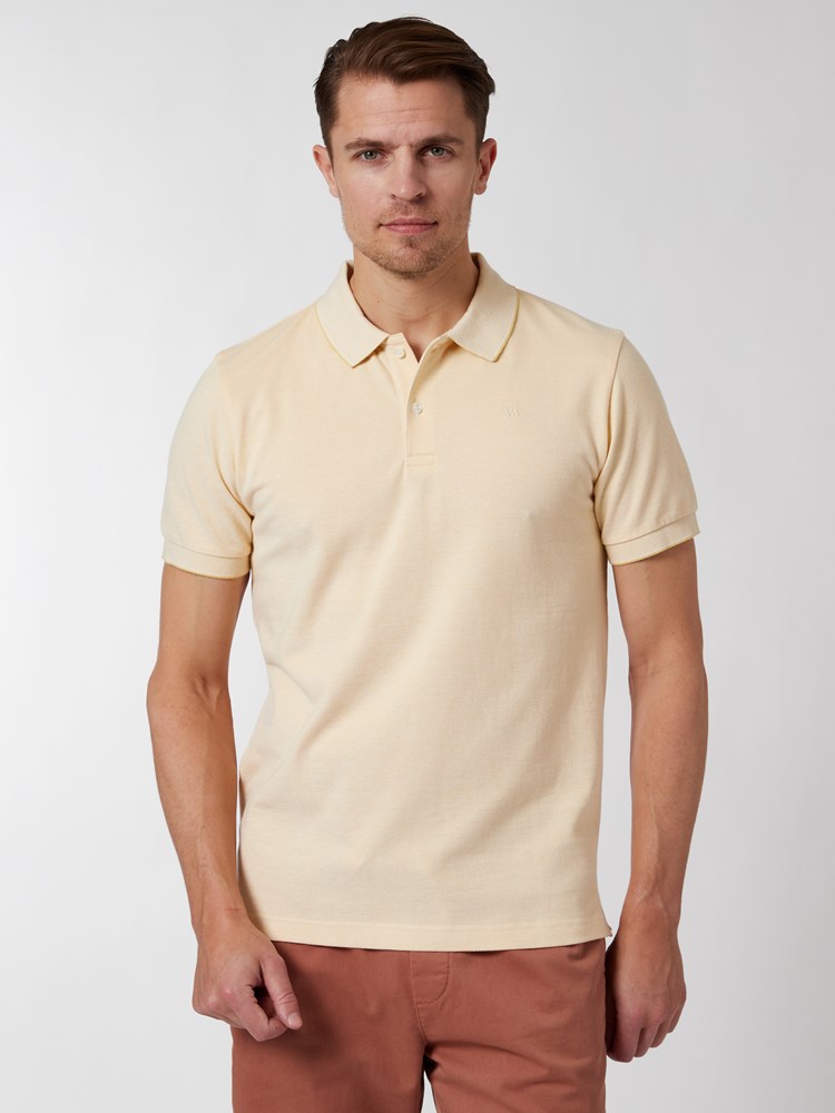 James pique 7250519_A8Q-VESB-H22-Modell-Front_chn=vic_7165.jpg_Front||Front