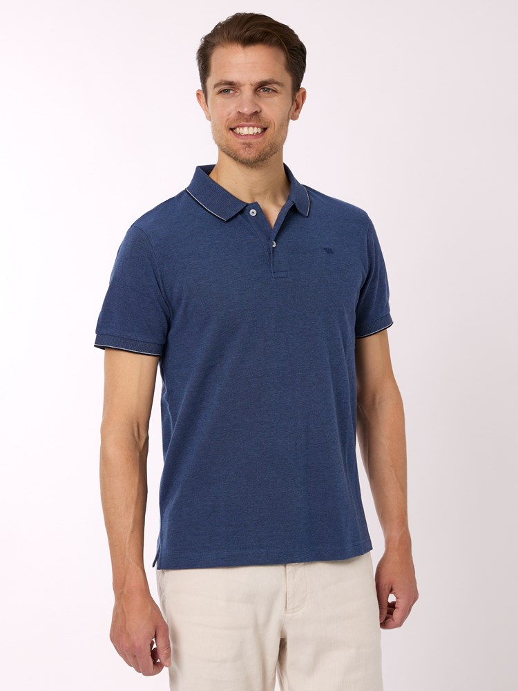 James pique 7250519_EM6-VESB-H22-Modell-Front_chn=vic_4220.jpg_Front||Front