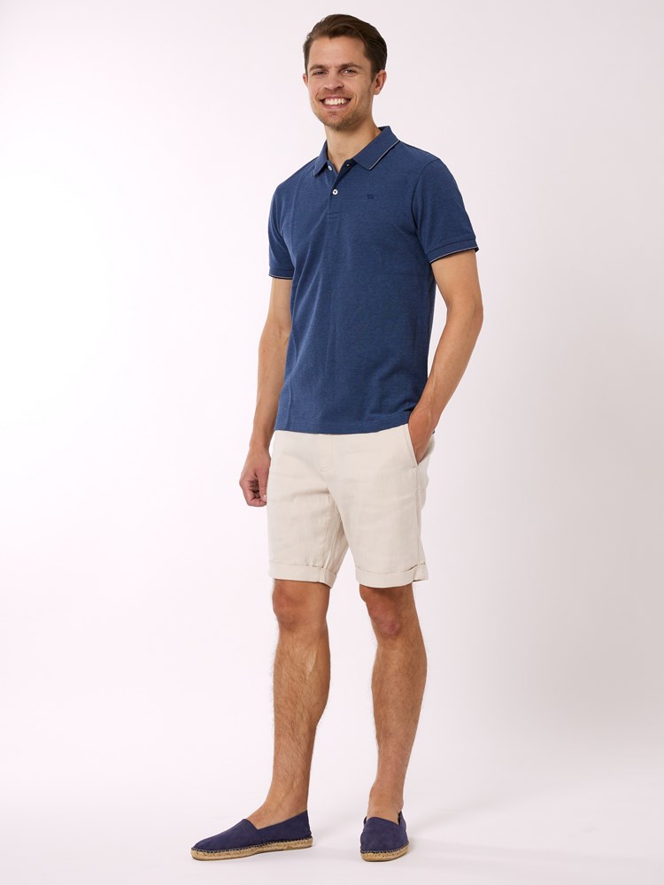 James pique 7250519_EM6-VESB-H22-Modell-Front_chn=vic_97.jpg_Front||Front
