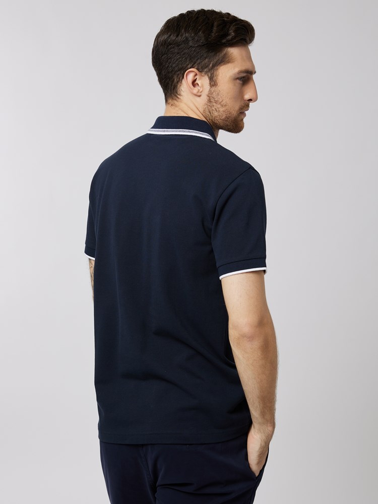 Bowen pique 7250521_EM6-VESB-H22-Modell-Back_chn=vic_1439.jpg_Back||Back