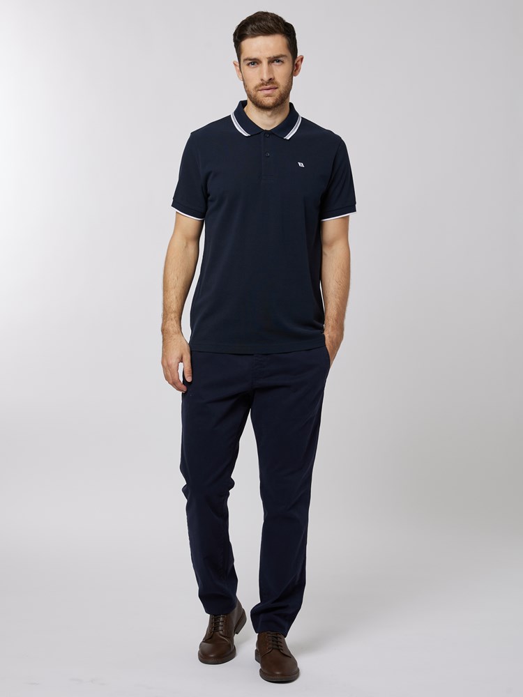 Bowen pique 7250521_EM6-VESB-H22-Modell-Front_chn=vic_5848.jpg_Front||Front
