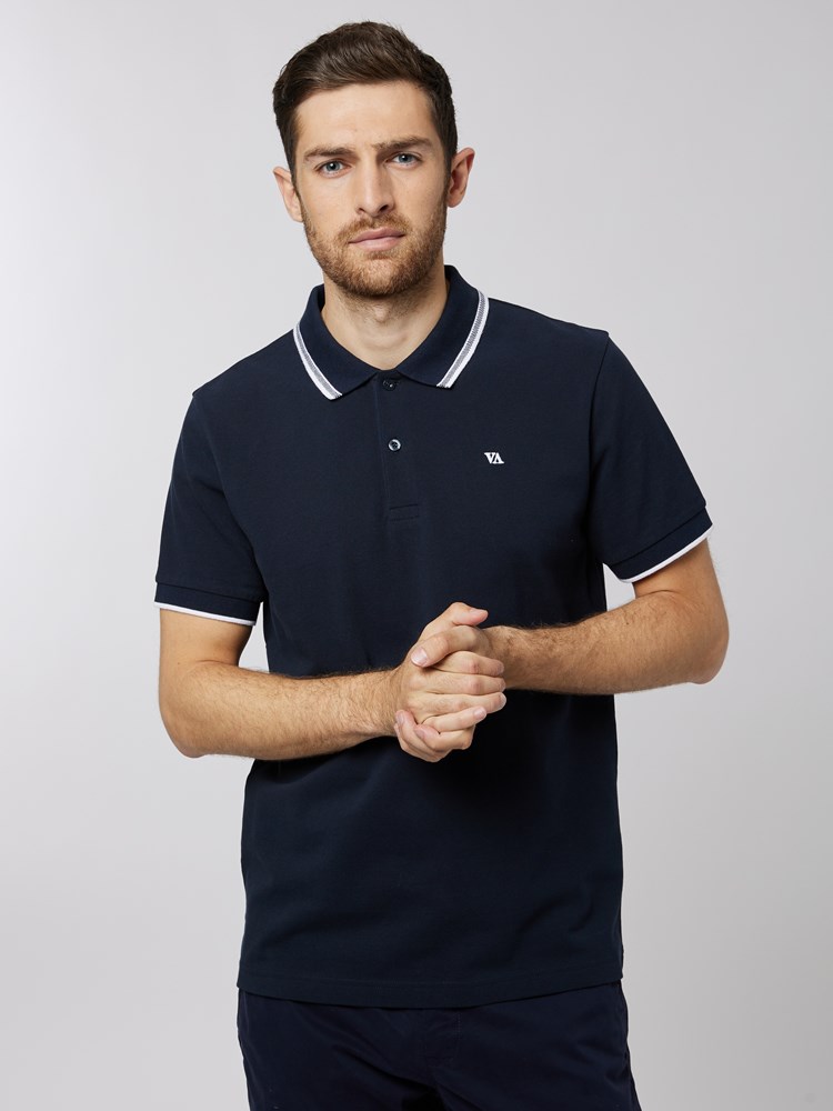 Bowen pique 7250521_EM6-VESB-H22-Modell-Front_chn=vic_6537.jpg_Front||Front