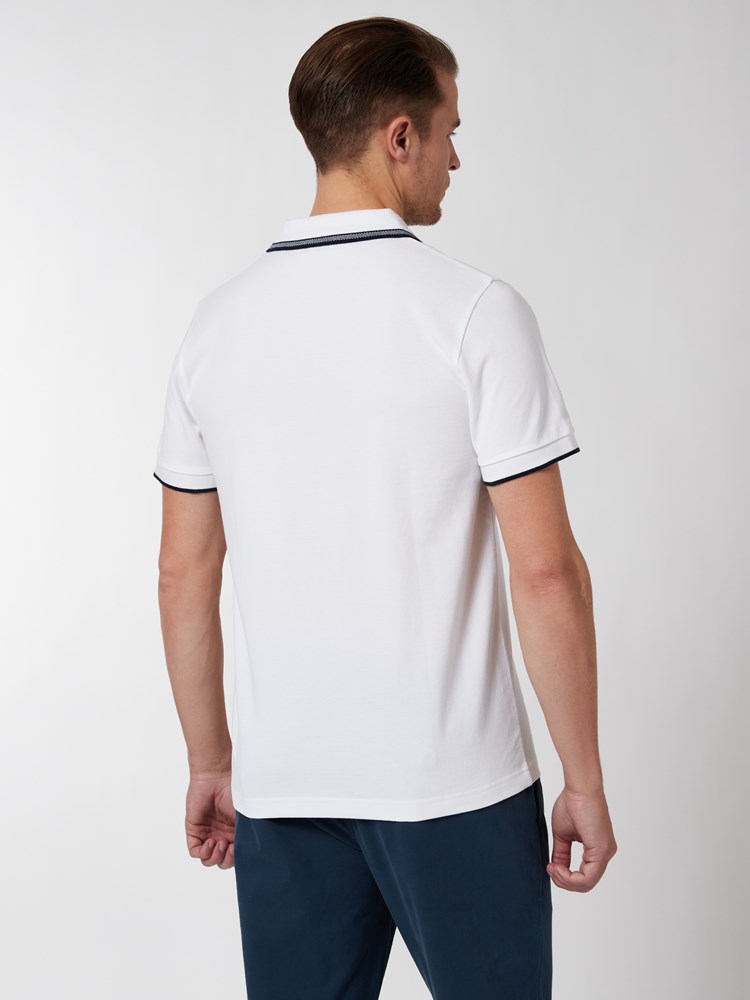 Bowen pique 7250521_O68-VESB-H22-Modell-Back_chn=vic_9944.jpg_Back||Back