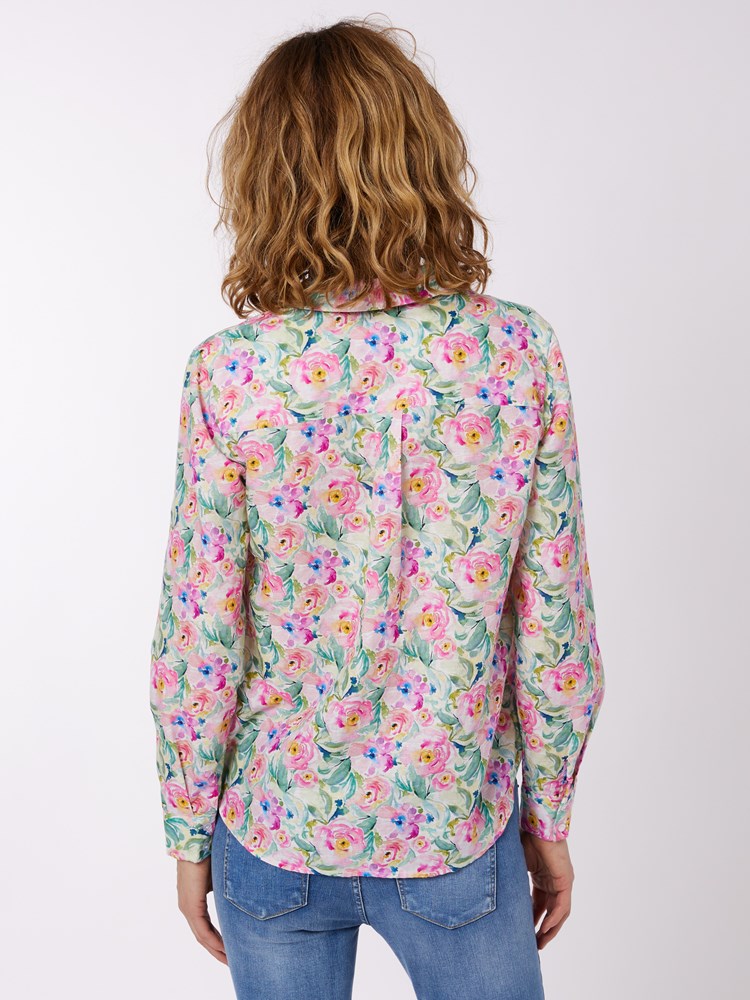 Lotte skjorte 7250523_MLW-MELL-H22-Modell-Back_chn=vic_6867_Lotte skjorte MLW 7250523.jpg_Back||Back