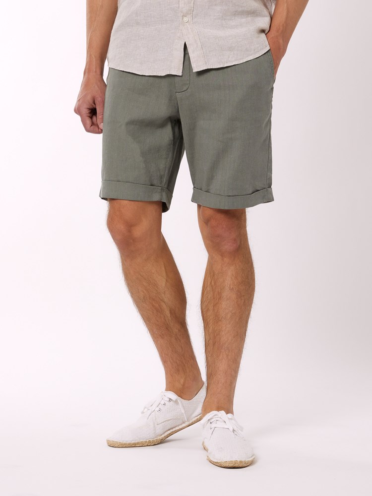 Carl linshorts 7250532_GTE-VESB-H22-Modell-Front_chn=vic_1016.jpg_Front||Front