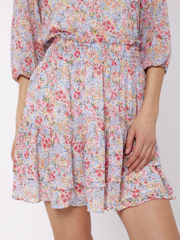Daffodil skjørt 7250572_MTS-MELL-H22-Modell-Front_chn=vic_332_Daffodil skjørt MTS 7250572.jpg_Front||Front