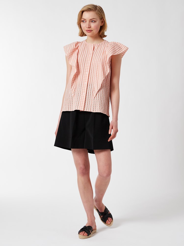 Vanida frill topp 7250643_271-IN WEAR-S22-Modell-Front_chn=vic_8209_Vanida frill topp 271_Vanida frill topp 271 7250643.jpg_Front||Front