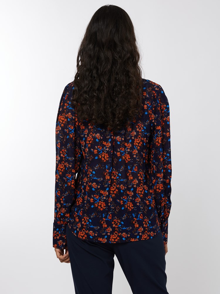 Kristie skjorte 7251040_EM6-IN WEAR-A22-Modell-Back_chn=vic_1247_Kristie skjorte EM6.jpg_Back||Back