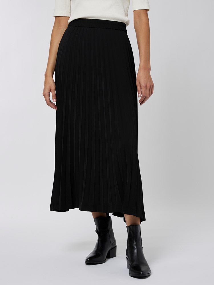 Win pliss skjørt 7251045_CAB-IN WEAR-A22-Modell-Front_chn=vic_1888_Win pliss skjørt CAB 7251045.jpg_Front||Front