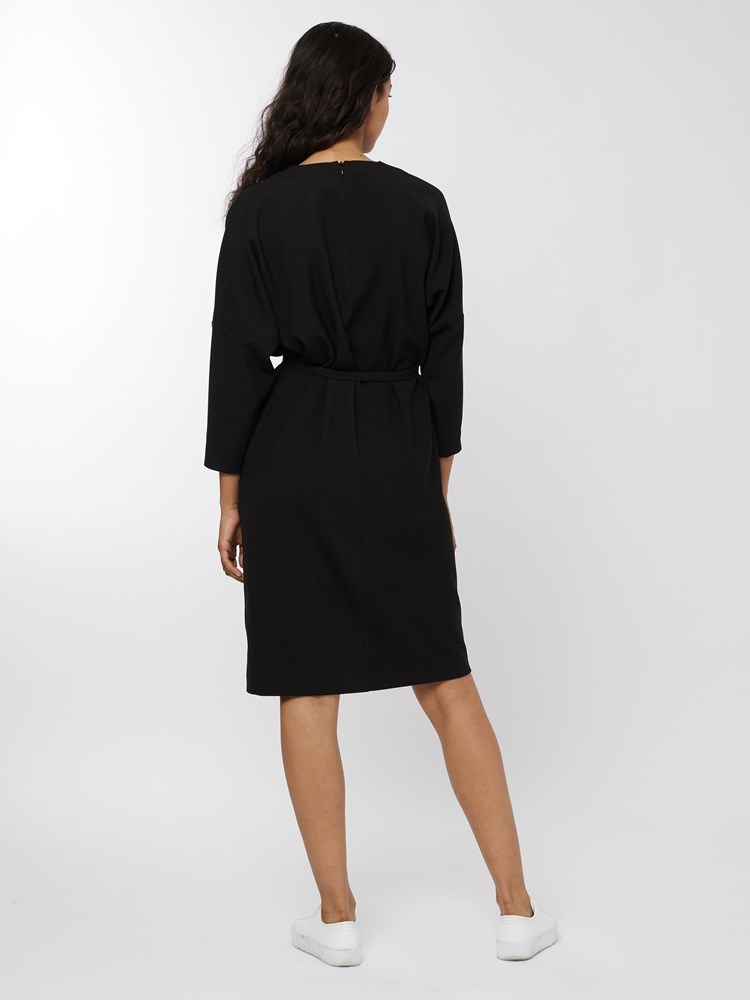 Wadina kjole 7251046_CAB-IN WEAR-A22-Modell-Back_chn=vic_8770_Wadina kjole CAB 7251046.jpg_Back||Back