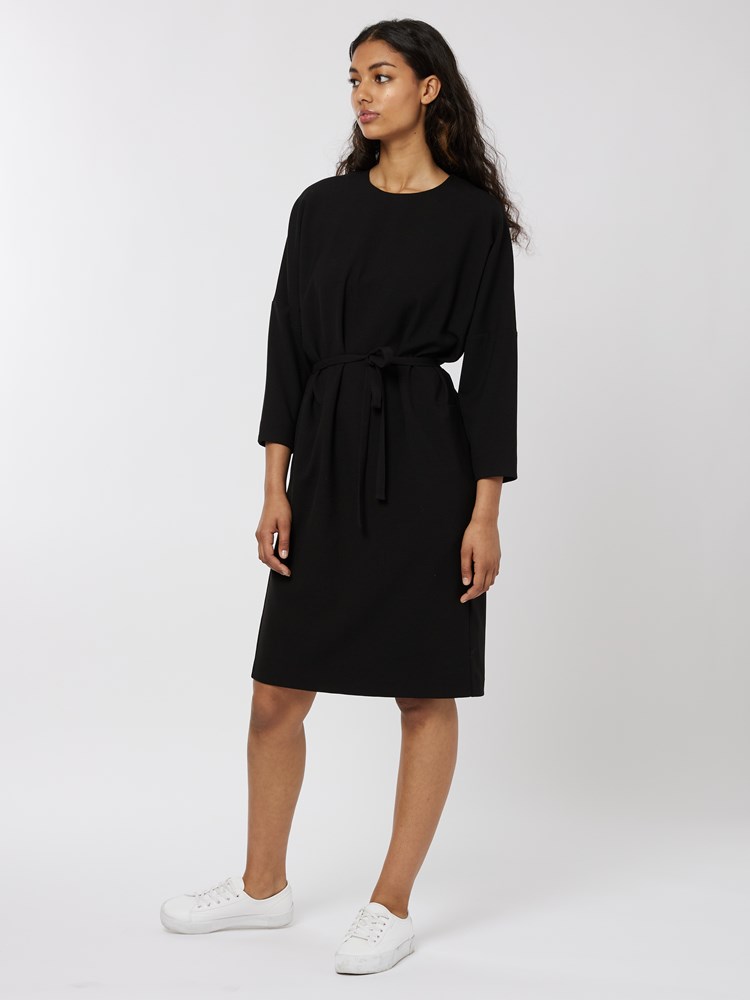 Wadina kjole 7251046_CAB-IN WEAR-A22-Modell-Front_chn=vic_7094_Wadina kjole CAB 7251046.jpg_Front||Front