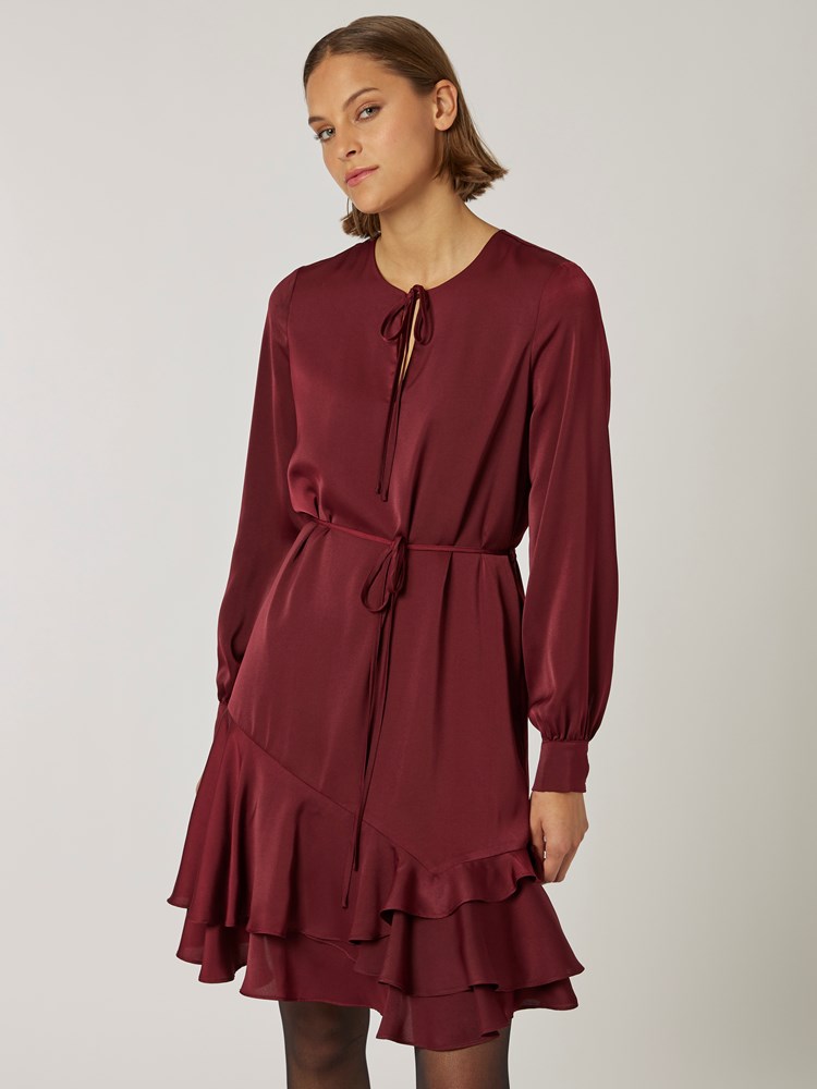 Wilma kjole 7251214_MWX-RICCO VERO-W22-Modell-Front_chn=vic_919_Wilma kjole MWX 7251214.jpg_Front||Front