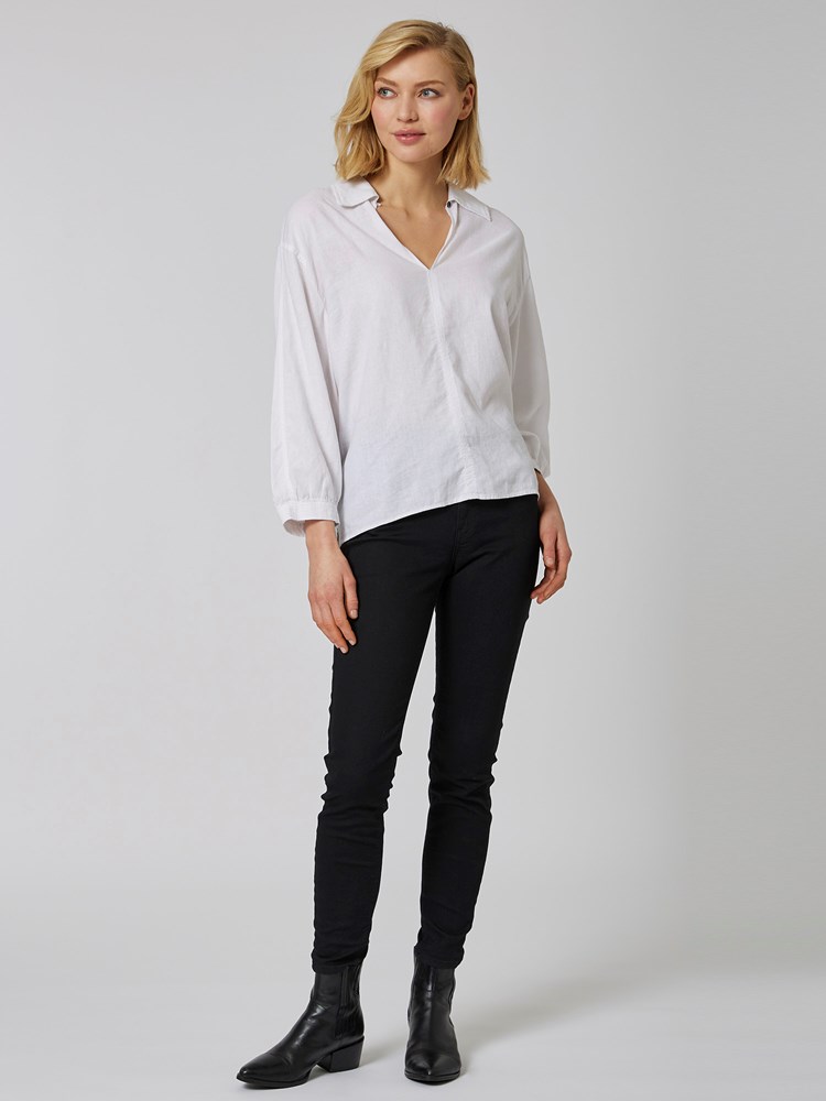 Amos bluse 7251465_O68-IN WEAR-S23-details_chn=vic_645_Amos bluse O68 7251465.jpg_