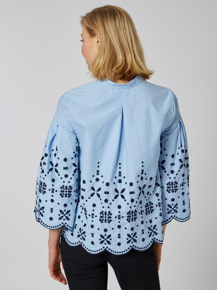 Dorika bluse 7251470_EN3-IN WEAR-S23-Modell-Back_chn=vic_7112_Dorika bluse EN3 7251470.jpg_Back||Back
