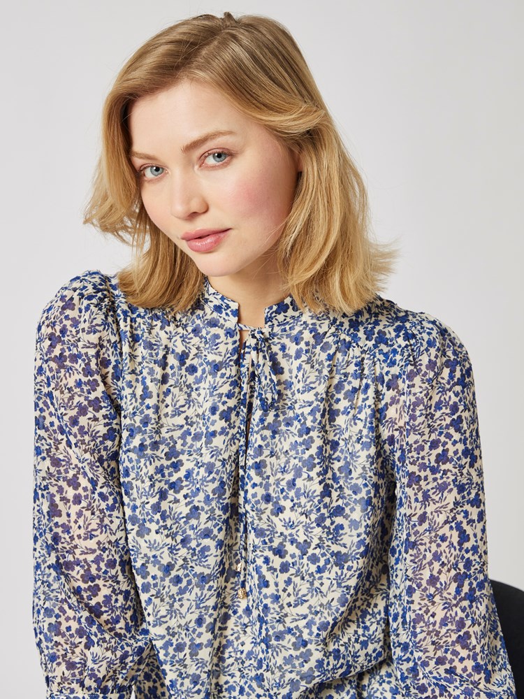 Amy bluse 7251475_O68-RICCO VERO-S23-details_chn=vic_5585_Amy bluse O68 7251475.jpg_